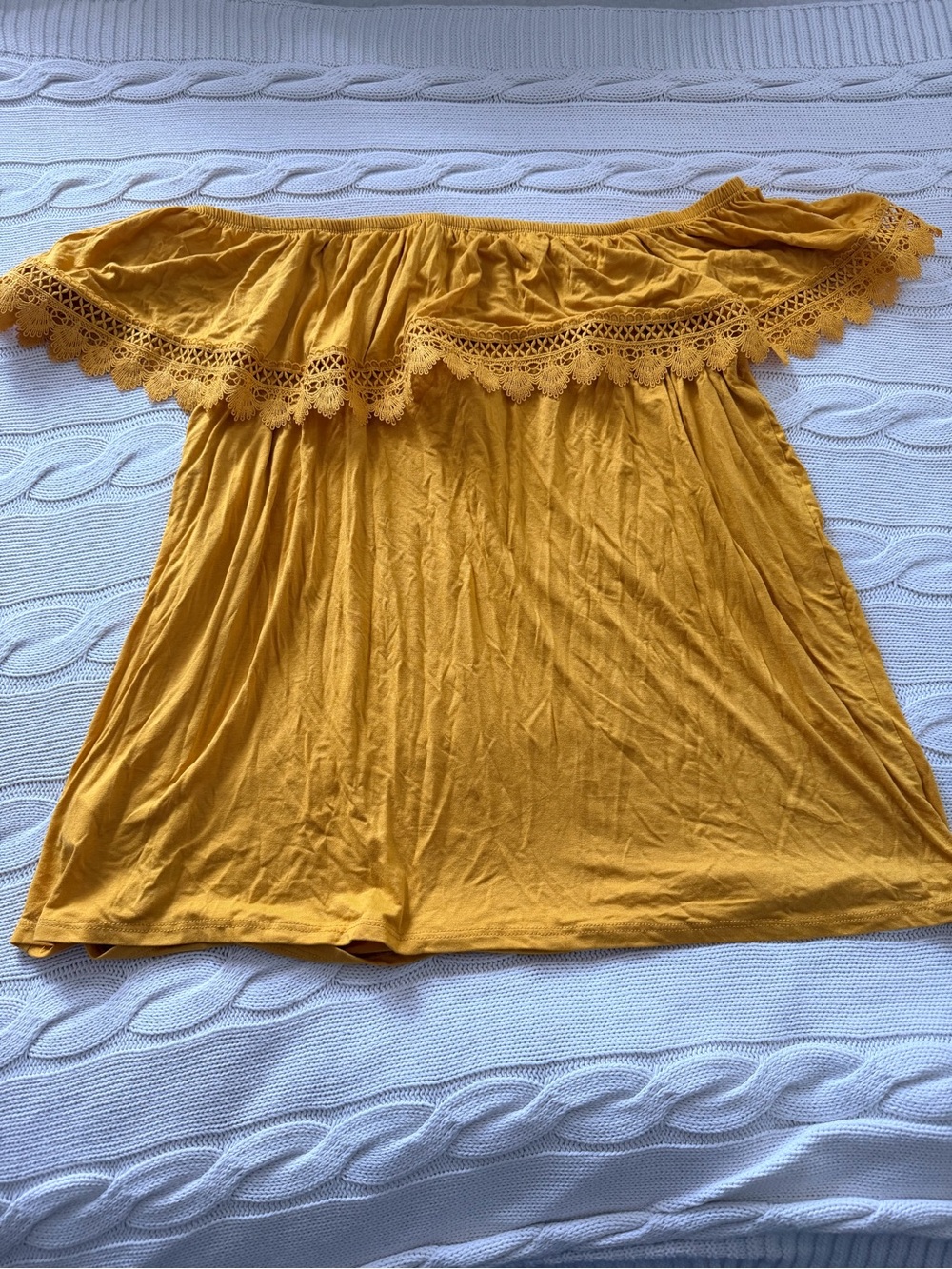 Women's Mustard Yellow Off-Shoulder Lace Trim Top Size 0XL - Picture 7 of 12